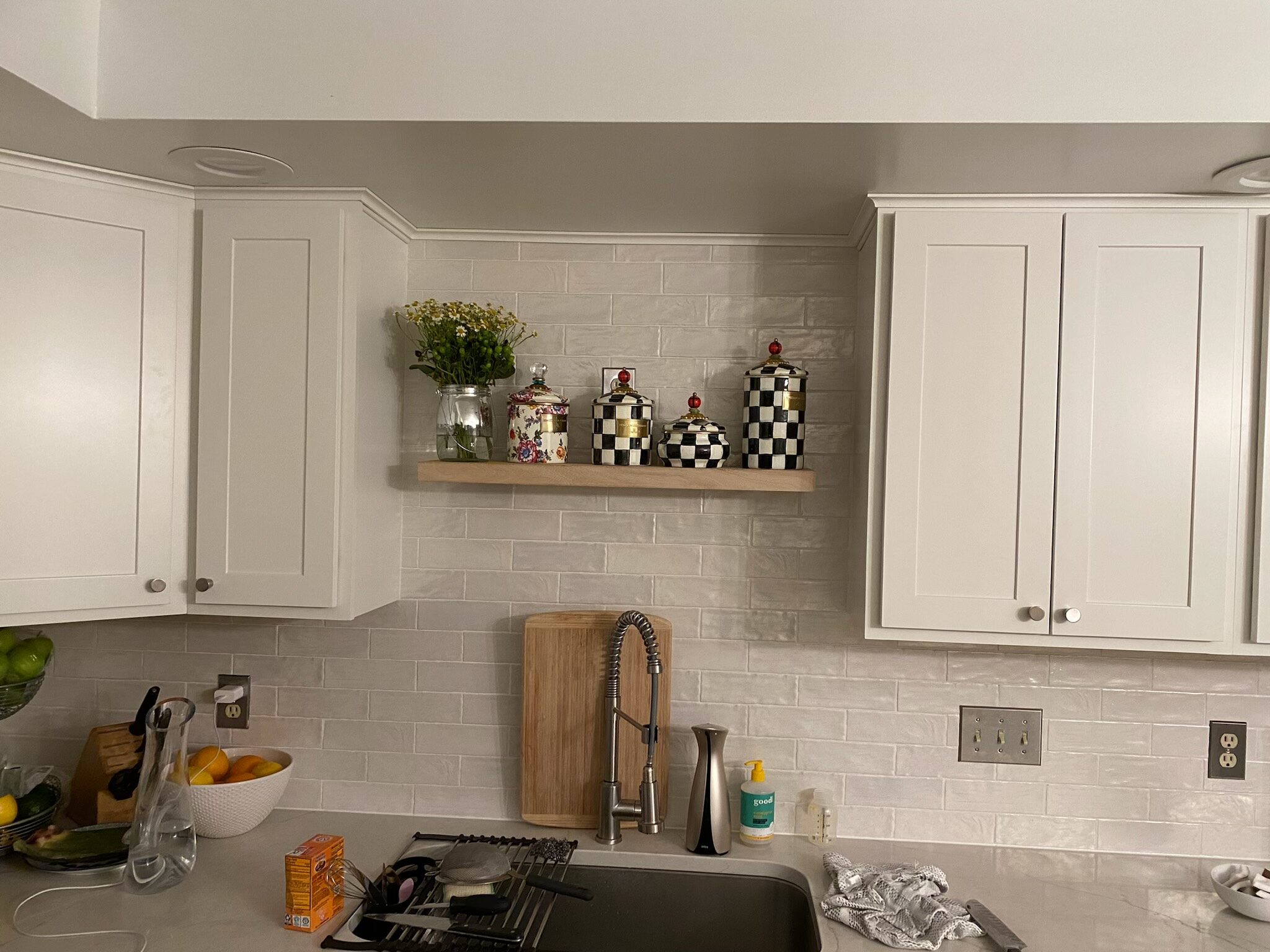 Kitchen backsplash installed. free home remodeling consultation.